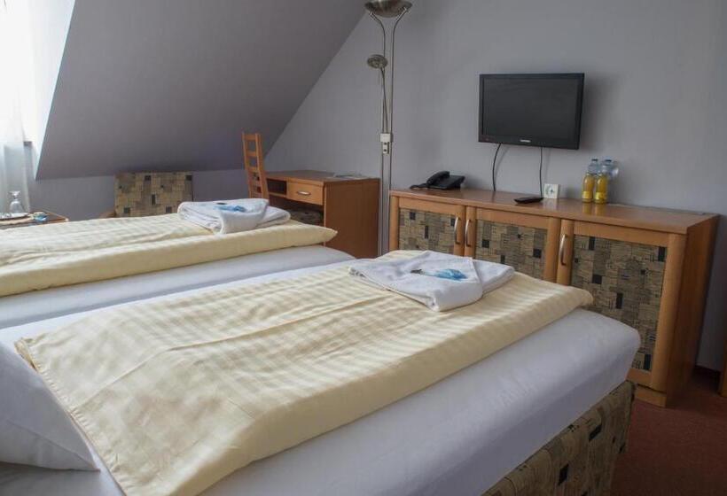 Szálloda U Crlíků