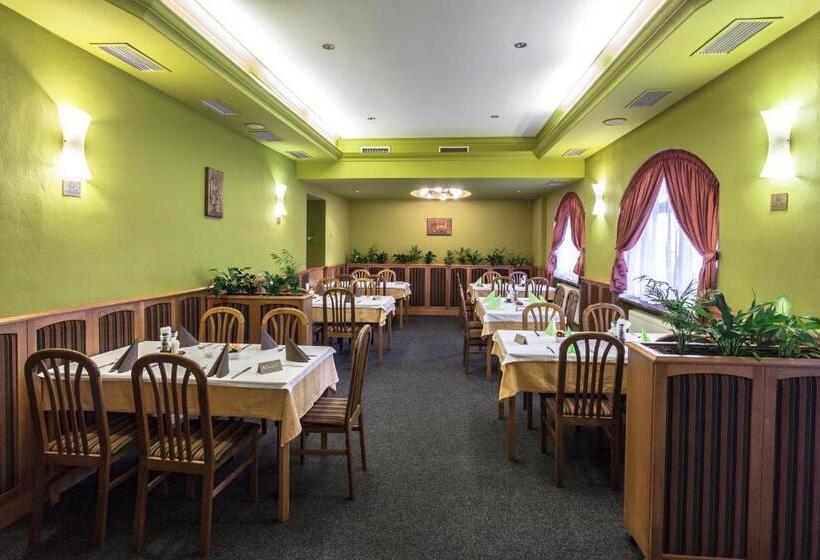 Szálloda U Crlíků