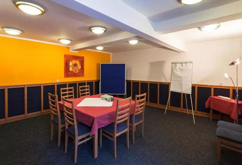 ホテル U Crlíků