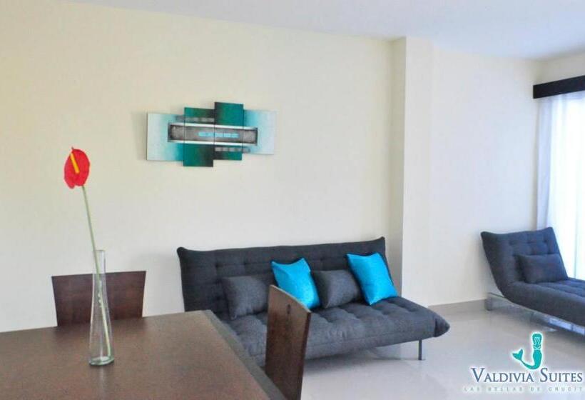 Отель Valdivia Suites