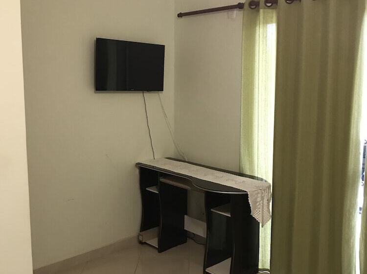 펜션 Homestay Taty Pousada