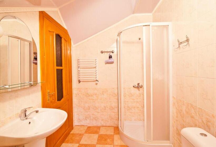 リゾートホテル Edelweiss Carpathians Migovo