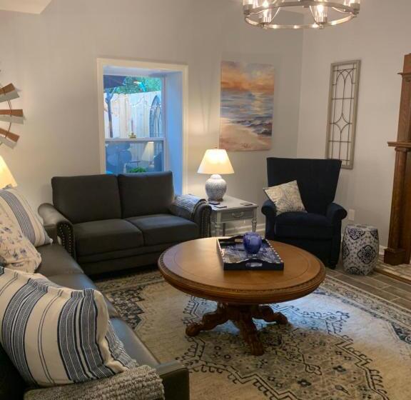 Caroline's Bed And Breakfast