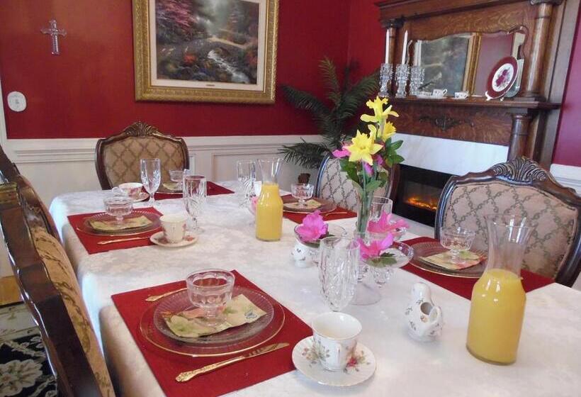 Caroline's Bed And Breakfast