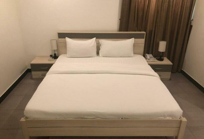 Hotell Golden Suites