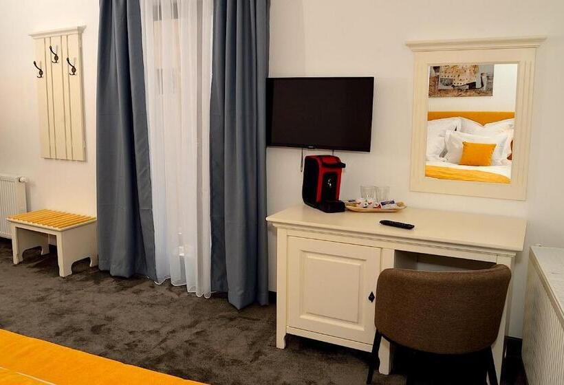 פנסיון Arce Boutique