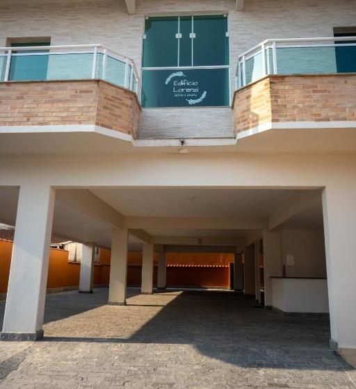 Pension (Hôtel basse catégorie) Edifício Lorenzi Suítes & Aparts