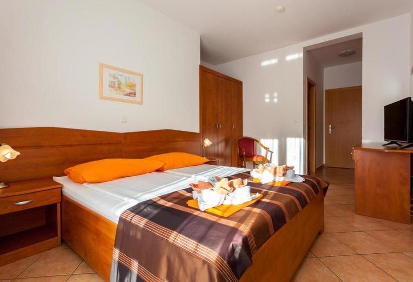 بنسيون Guesthouse Villa Adria