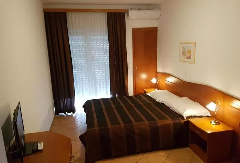 ペンション Guesthouse Villa Adria
