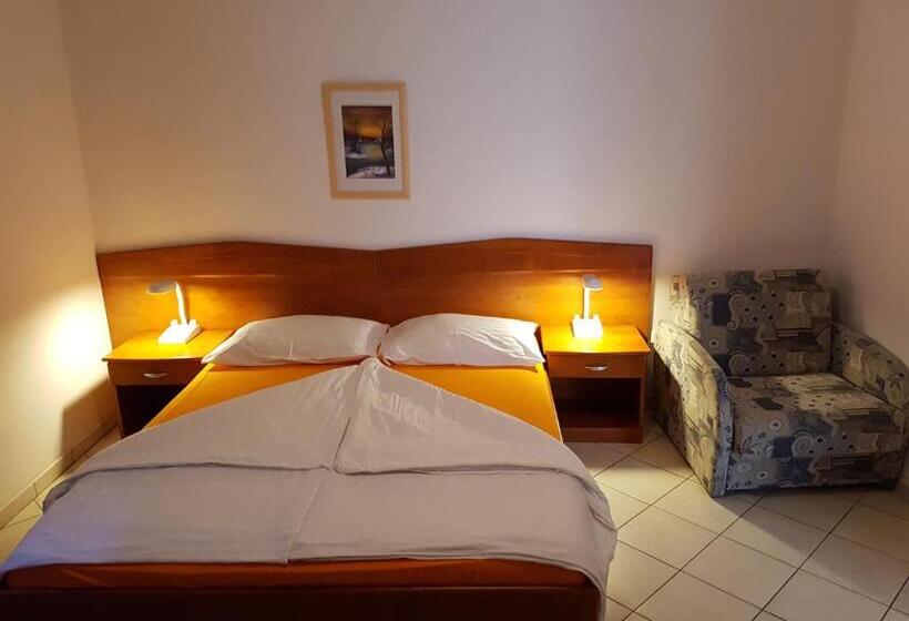 بنسيون Guesthouse Villa Adria