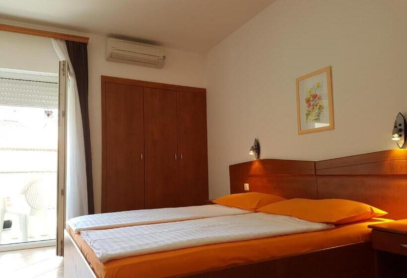 بنسيون Guesthouse Villa Adria