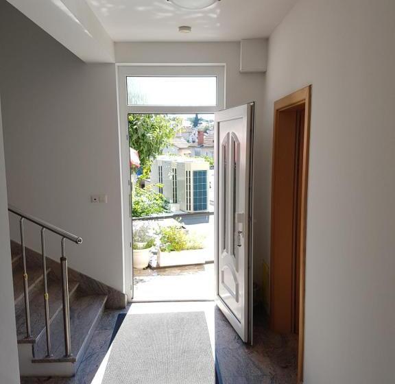 بنسيون Guesthouse Villa Adria