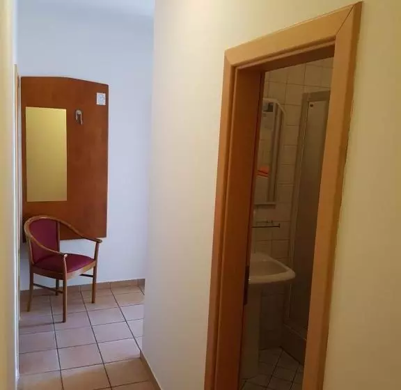 ペンション Guesthouse Villa Adria