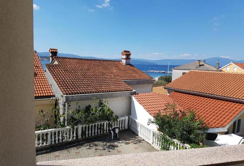 بنسيون Guesthouse Villa Adria