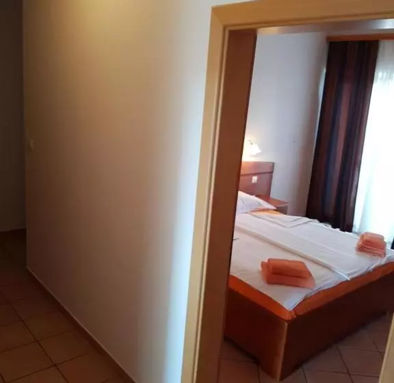 ペンション Guesthouse Villa Adria