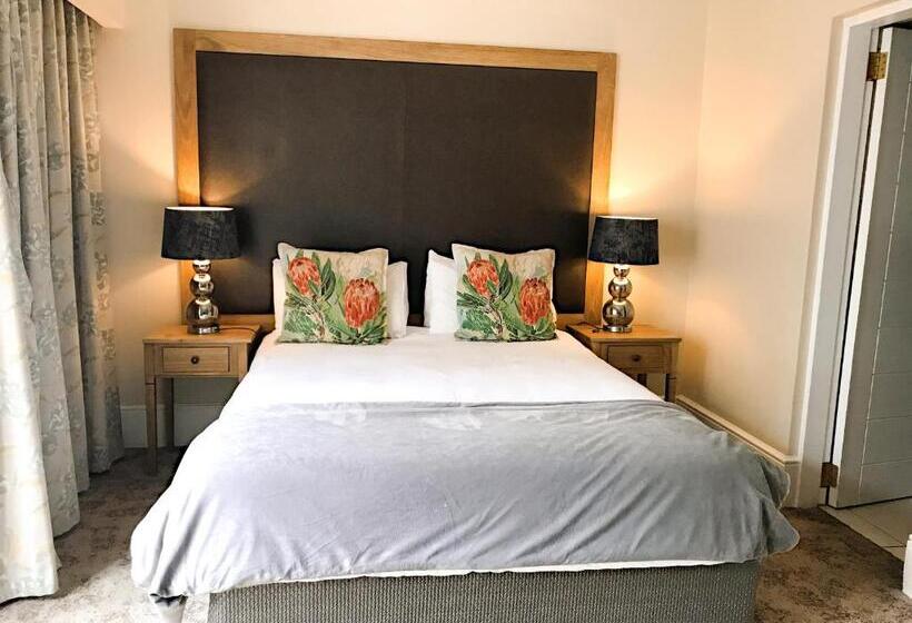 פנסיון Milner Manor