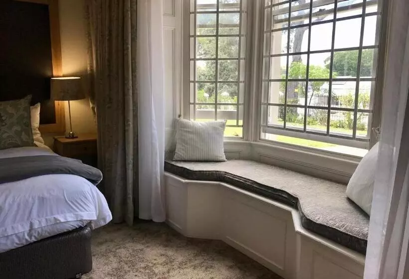 ペンション Milner Manor