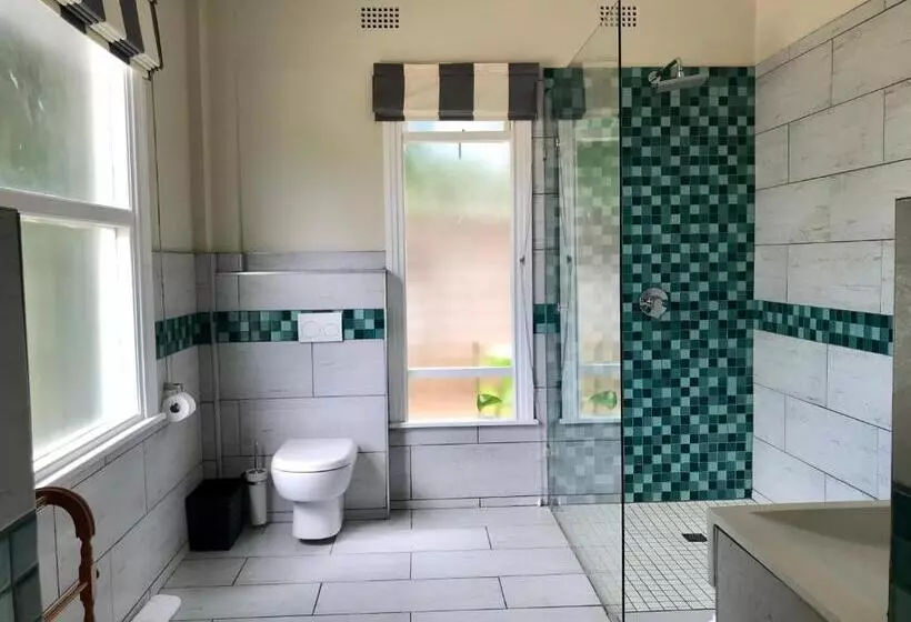 ペンション Milner Manor