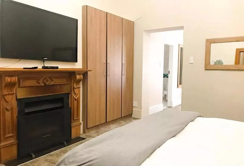 ペンション Milner Manor