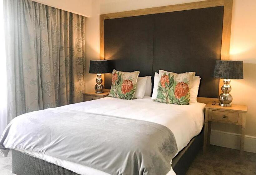 פנסיון Milner Manor