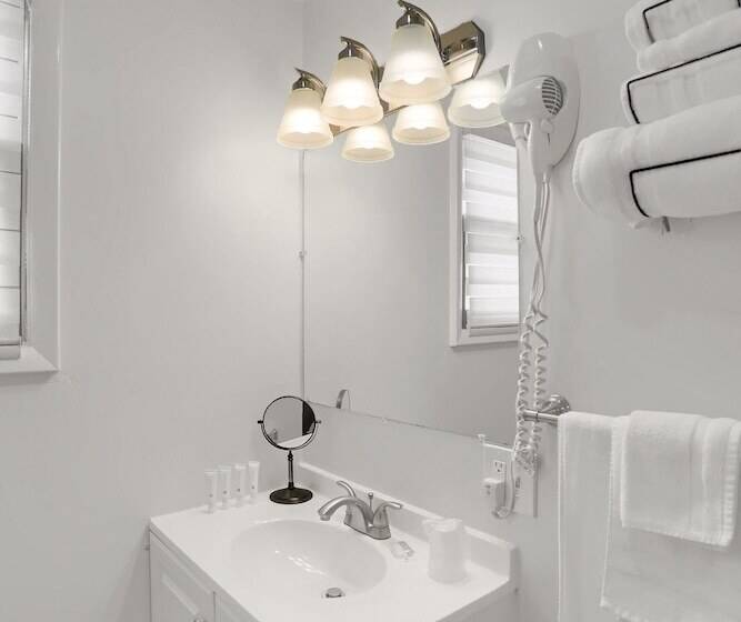 בית מלון כפרי Halifax Inn