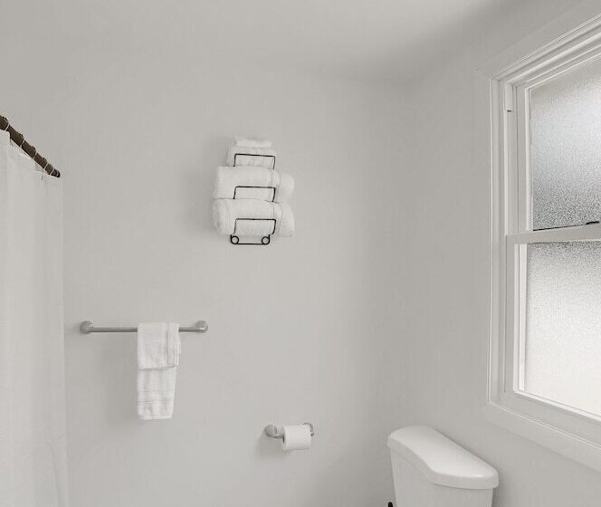 בית מלון כפרי Halifax Inn