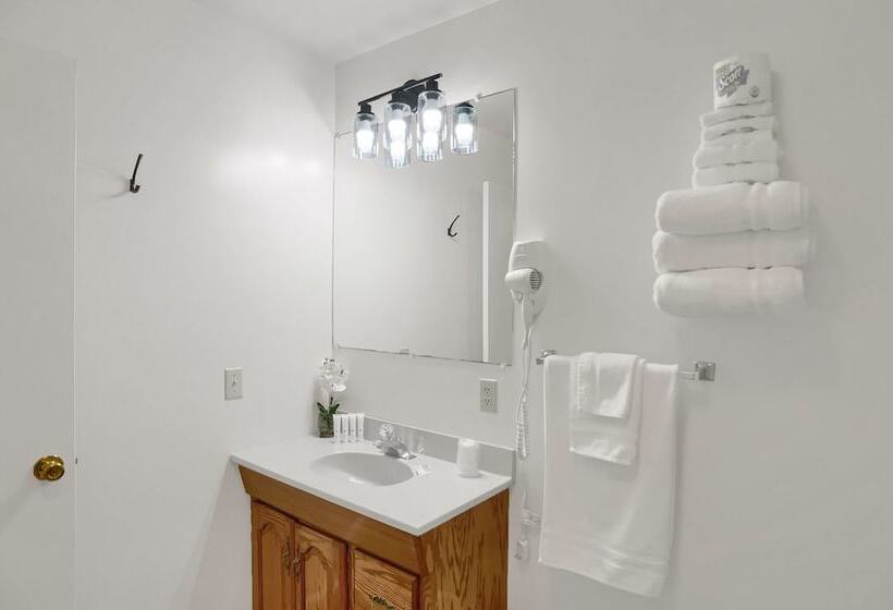 בית מלון כפרי Halifax Inn