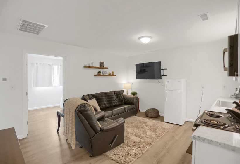 בית מלון כפרי Halifax Inn