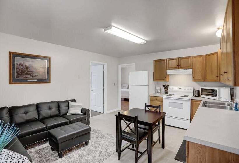 בית מלון כפרי Halifax Inn