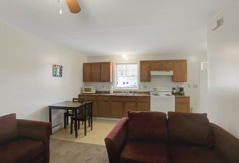 בית מלון כפרי Halifax Inn