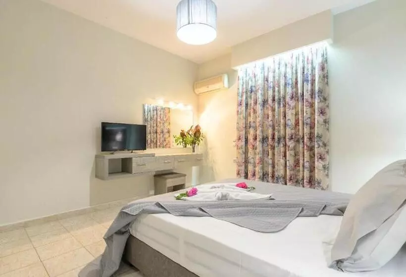 هتل Artemis Room