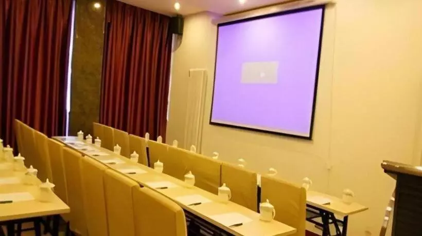 هتل Chongqing Xianyi Holiday