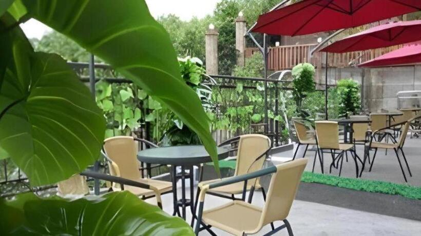 ホテル Chongqing Xianyi Holiday