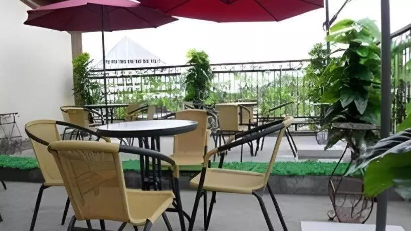 هتل Chongqing Xianyi Holiday