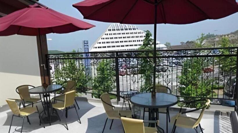 ホテル Chongqing Xianyi Holiday