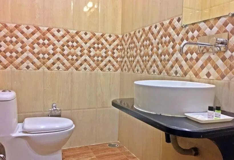 Hotelli Genx Plaza Mughalsarai