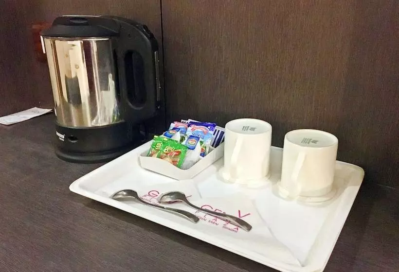 Hotelli Genx Plaza Mughalsarai