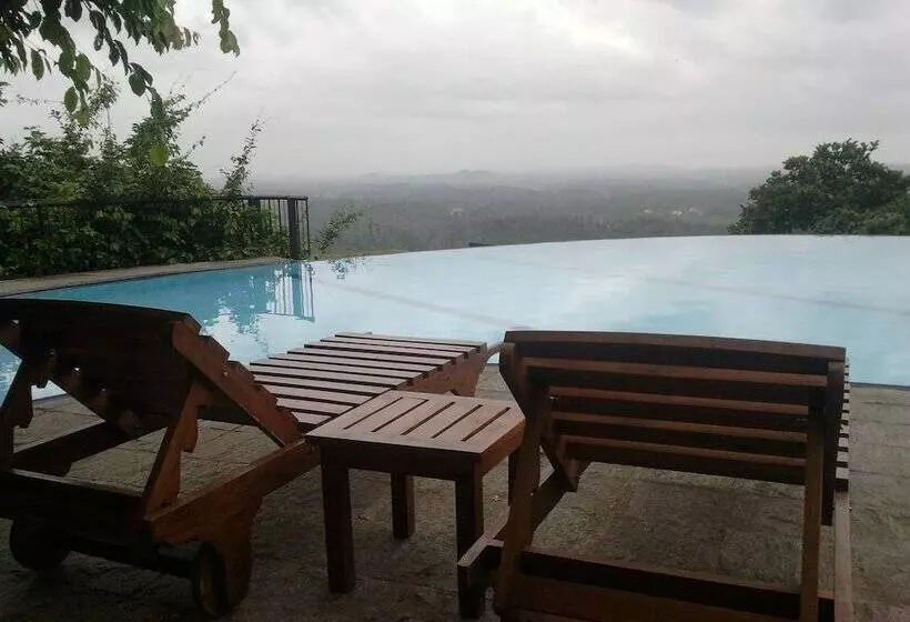 هتل Kithul Kanda Mountain Resort