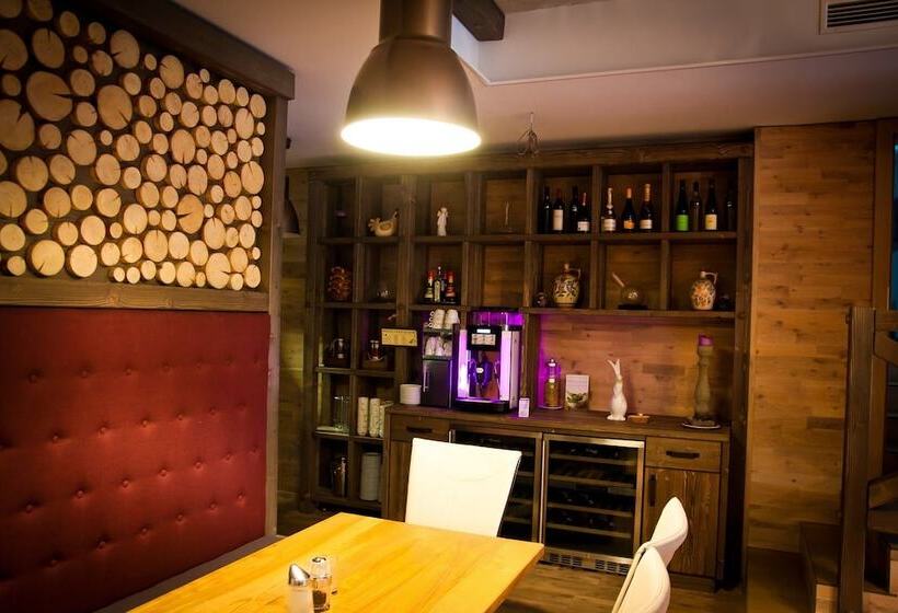 בית מלון כפרי Oscar & Sons Apartments