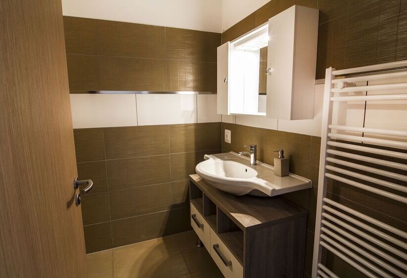 בית מלון כפרי Oscar & Sons Apartments