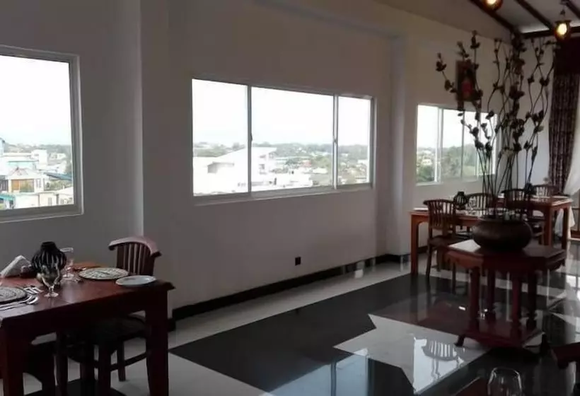 هتل Richmond House Colombo