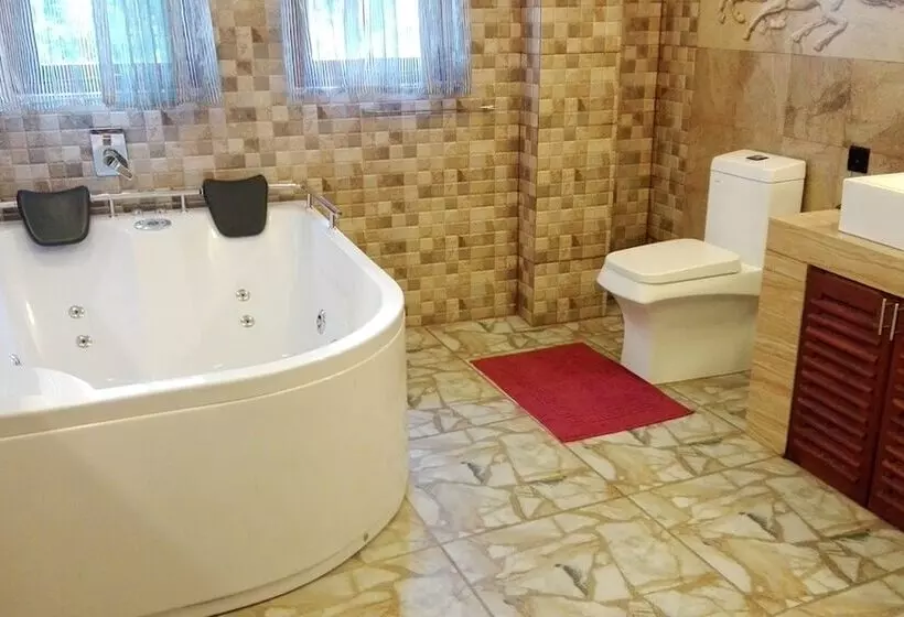 هتل Richmond House Colombo