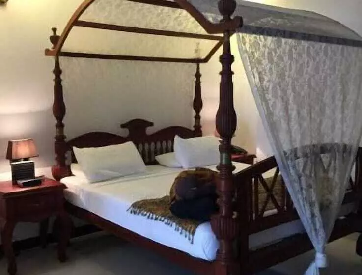 هتل Richmond House Colombo