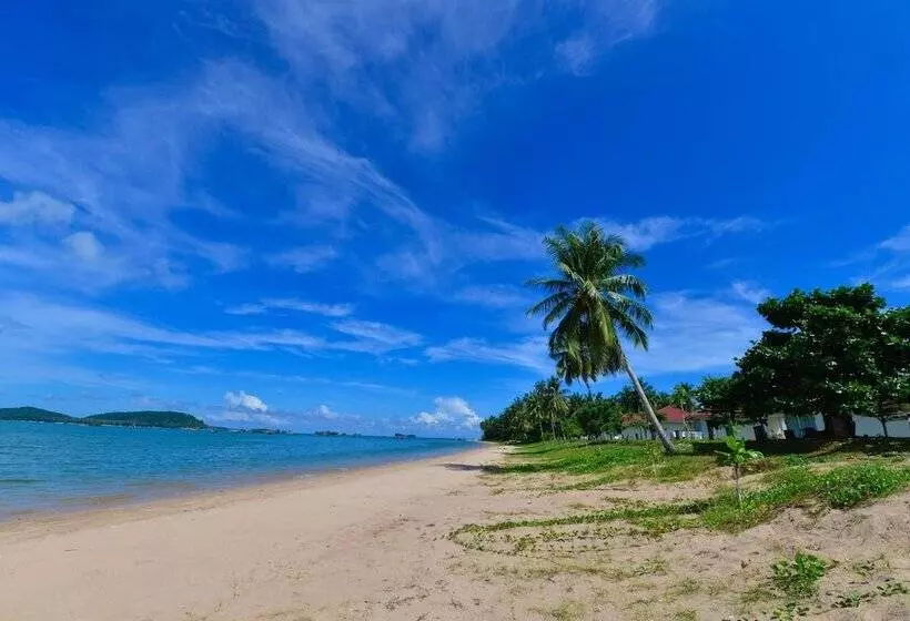 Hotelli Starlight Beach Resort Chumphon