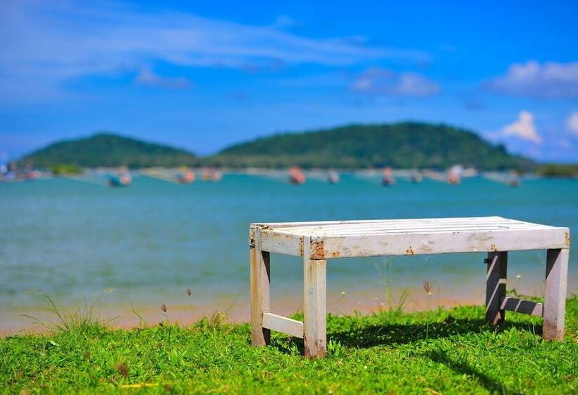 Szálloda Starlight Beach Resort Chumphon