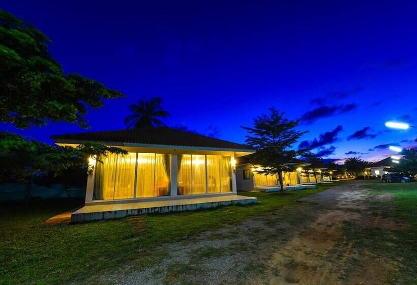 Szálloda Starlight Beach Resort Chumphon