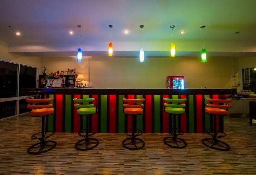 Hotelli Starlight Beach Resort Chumphon