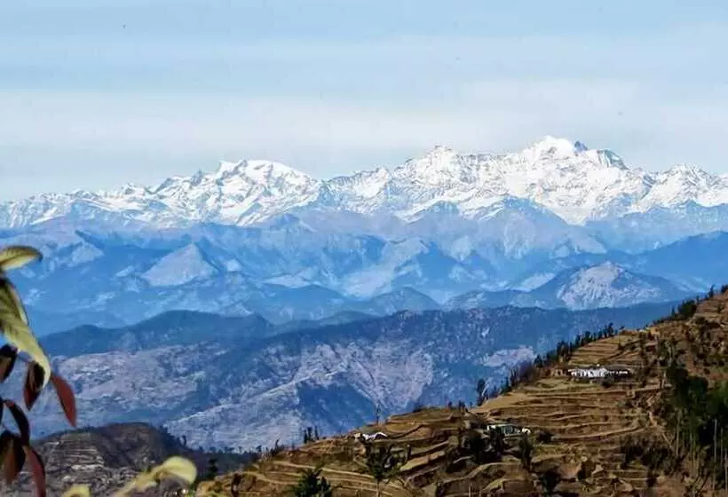 ホテル Whispering Pines Himalayan Retreat