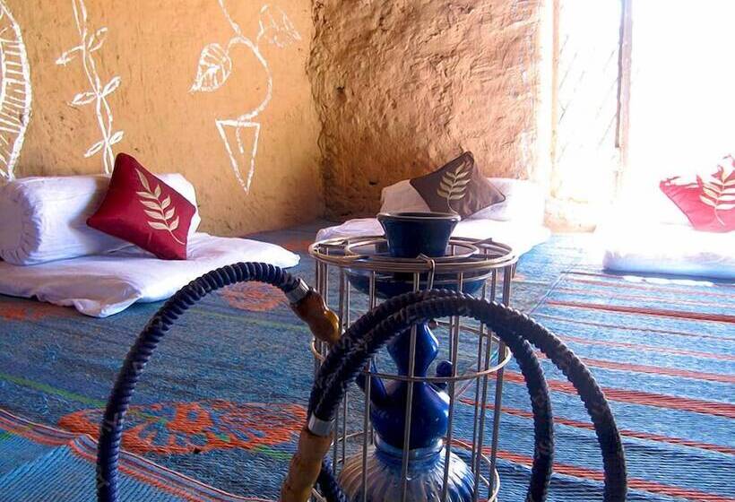 Отель Whispering Pines Himalayan Retreat