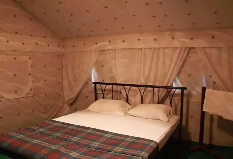 ホテル Whispering Pines Himalayan Retreat